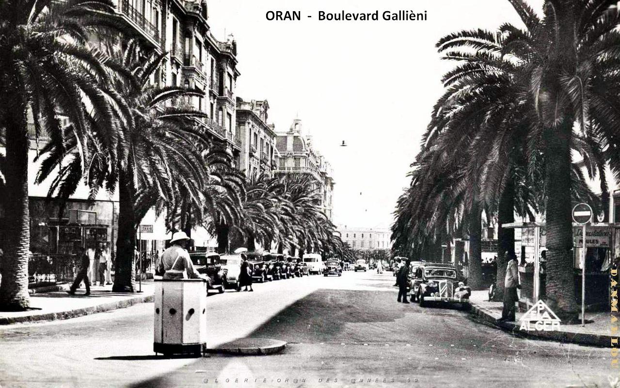 Oran - Boulevard Gallieni pres du Prisunic.jpg